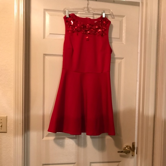 Red sequence dress - Picture 3 of 6